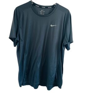 Nike Dri-FIT Running Athletic Short Sleeve Shirt
